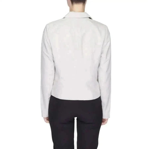 Vero Moda Women Blazer - White Linen Blazer Image 2 - Urban Fashion