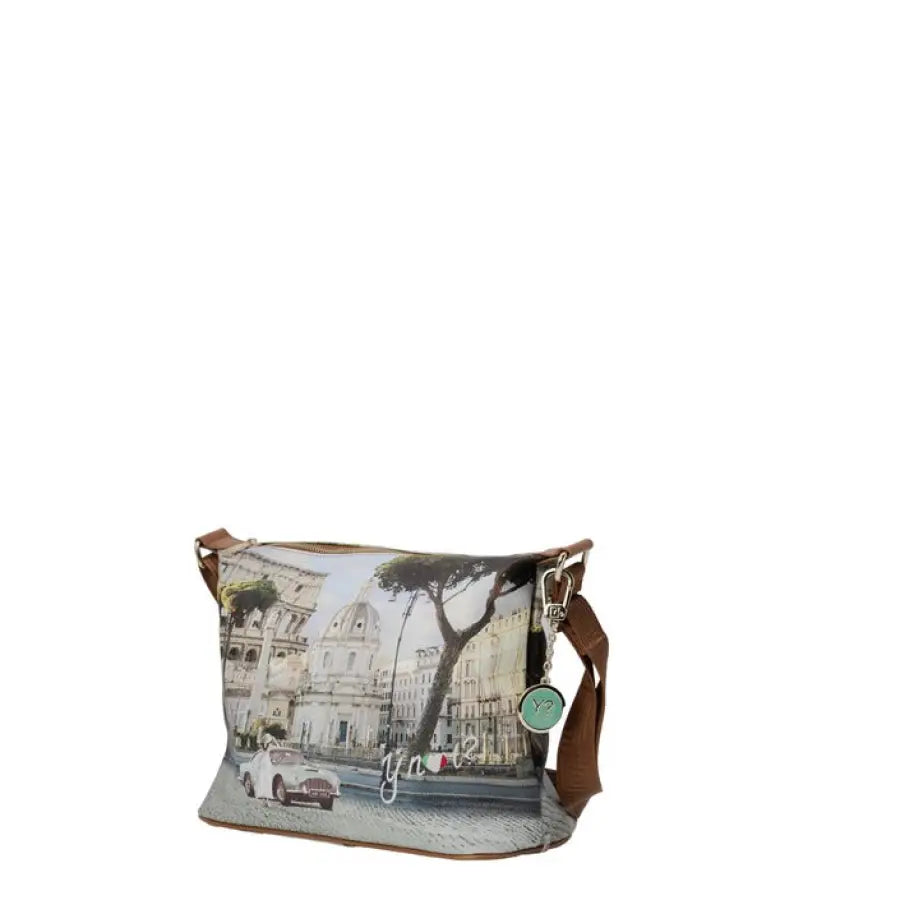 SAA women bag in Venice, perfect for urban city fashion and style