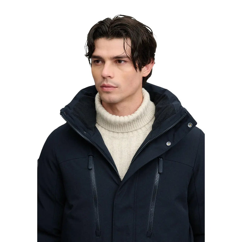Superdry Gefütterte Winterjacke City für Herren in Marineblau mit hohem Kragen und Reißverschlusstaschen vorne, Vorderansicht