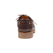 Timberland Braune Herren-Freizeitschuhe aus Leder mit hellbrauner Gummisohle und weißen Ziernähten im Bootsschuh-Design