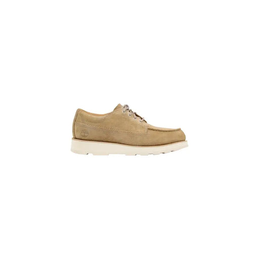 Timberland Herren-Schnürschuhe aus beigefarbenem Wildleder mit weißer Gummisohle und grauen Schnürsenkeln für Frühling und Sommer