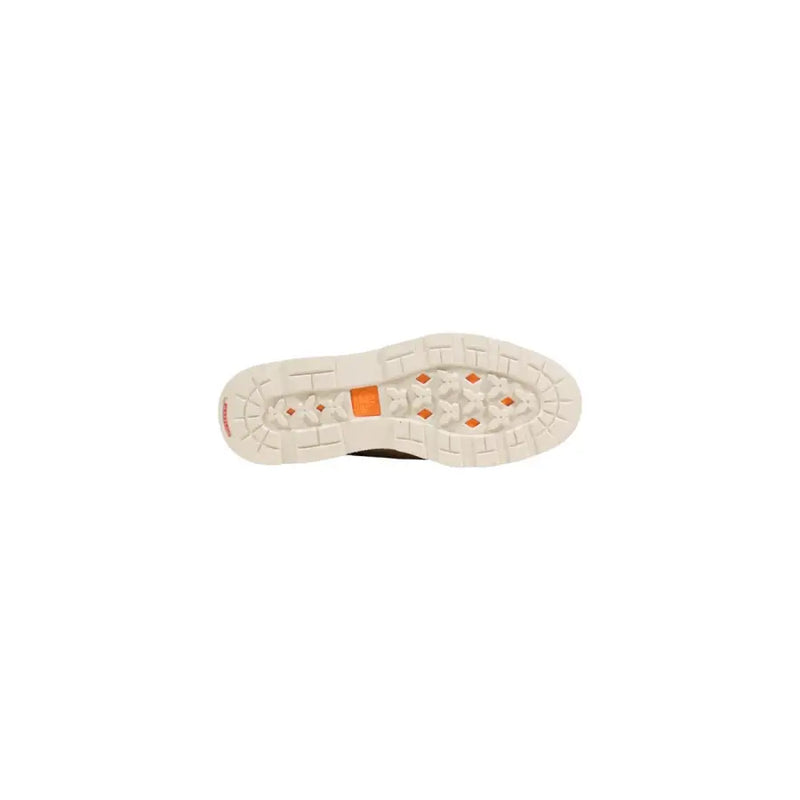 Timberland Beige Wildleder-Schnürschuhe für Herren mit weißer Gummisohle, verziert mit orangefarbenen Rautenmustern und strukturiertem Profil.