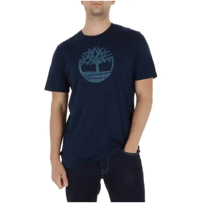 Timberland Männer t-shirt in Marineblau mit einem türkisfarbenen Baumlogo auf der Brust, aus bequemem Baumwollstoff