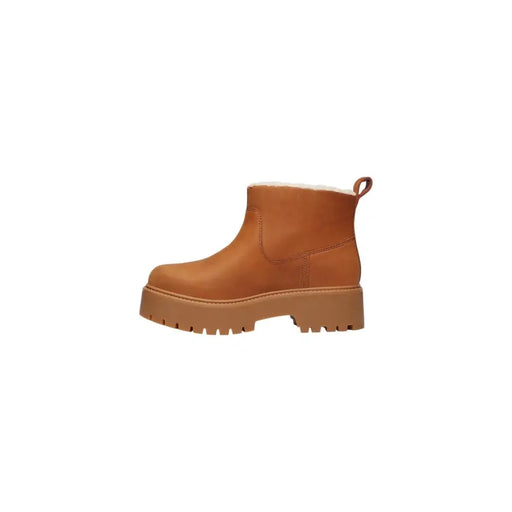Timberland women’s brown tan leather ankle boots with chunky sole and white shearling lining