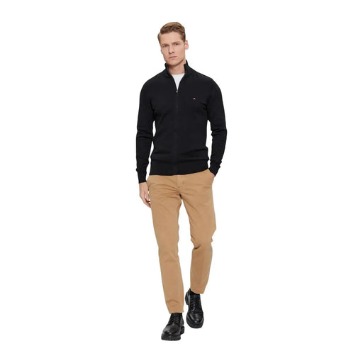 Tommy Hilfiger Schwarzer Kaschmirpullover mit Reißverschluss für Herren mit dezentem Logo auf der Brust, Vorderansicht