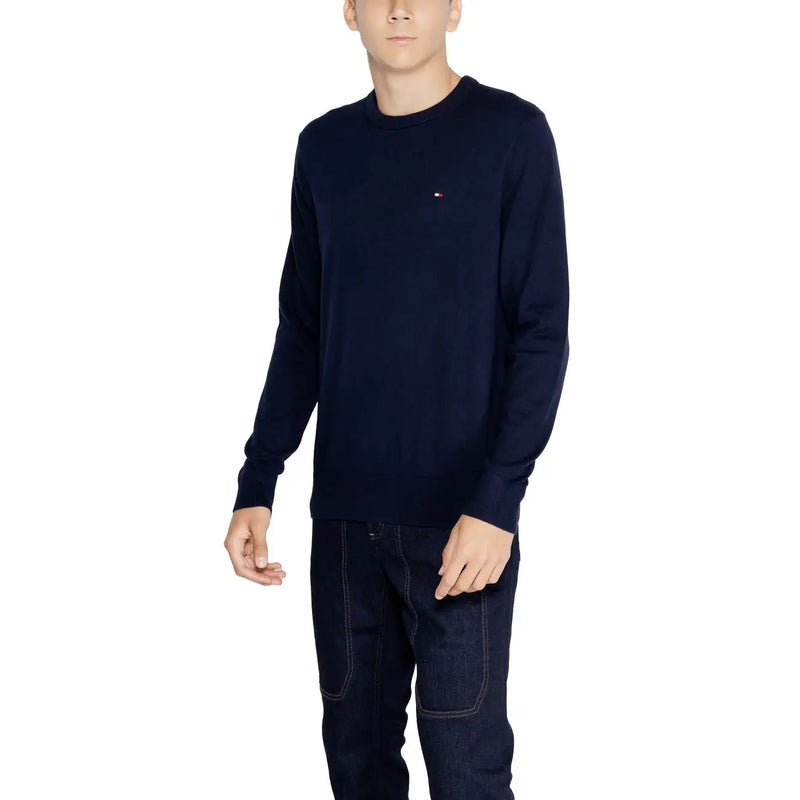 Tommy Hilfiger Kaschmirpullover für Herren in Marineblau mit kleinem, gesticktem Logo auf der linken Brust, Vorderansicht