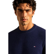 Tommy Hilfiger Kaschmirpullover für Herren in Marineblau mit strukturiertem Strickmuster und kleinem Flaggenlogo, Vorderansicht
