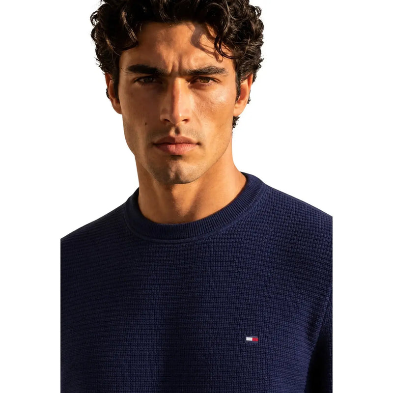 Tommy Hilfiger Kaschmirpullover für Herren in Marineblau mit strukturiertem Strickmuster und kleinem Flaggenlogo, Vorderansicht