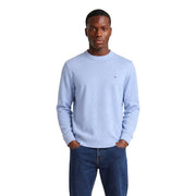 Tommy Hilfiger Kaschmirpullover für Herren in Hellblau mit kleinem, gesticktem Logo auf der linken Brust, Vorderansicht