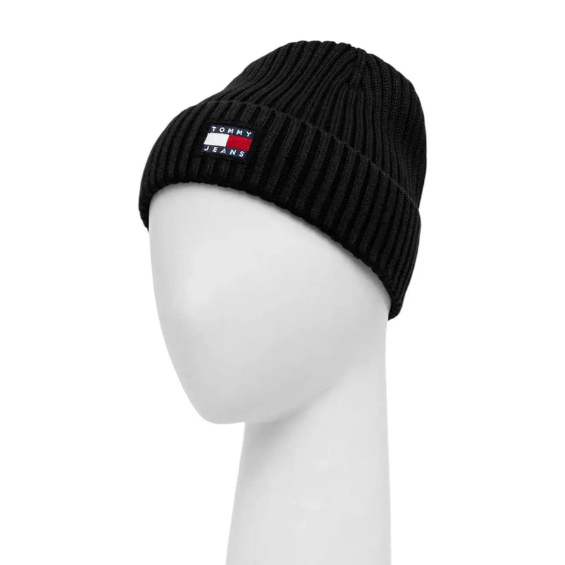 Tommy Hilfiger Schwarze Baumwollkappe für Herren mit gerippter Strickstruktur und Tommy-Jeans-Logoaufnäher (Vorderansicht)