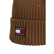 Tommy Hilfiger Klassische Herrenmütze aus braunem Rippstrick mit Tommy Jeans Logo-Patch, Vorderansicht