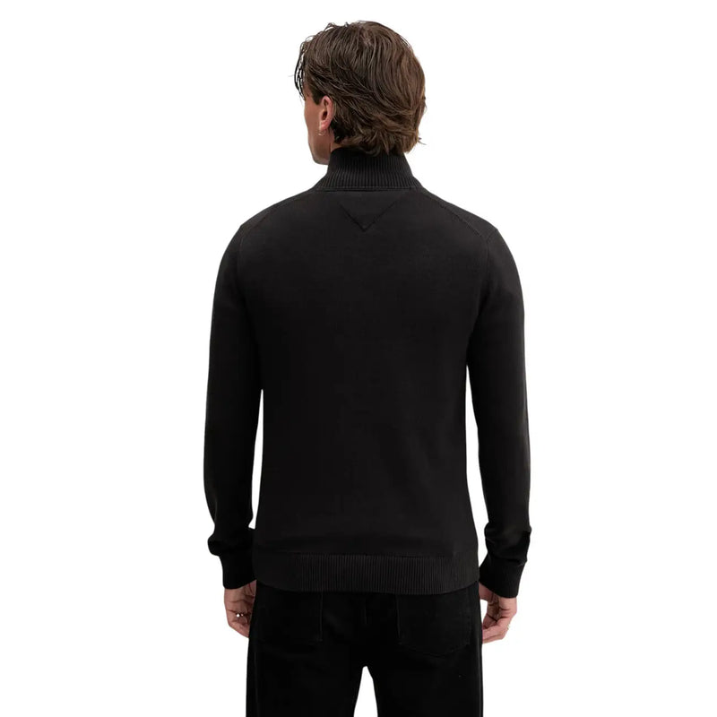 Black tommy hilfiger jeans men knitwear sweater with ribbed cuffs and hem made from 100 percent cotton