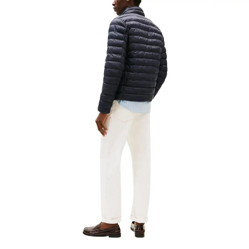 Marineblaue gesteppte Nylon-Reißverschlussjacke für Herren von Tommy Hilfiger Jeans Modell DM0DM20658, von vorn gesehen