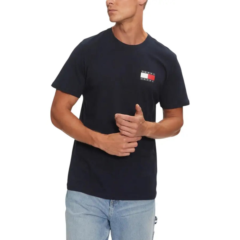 Men’s navy blue Tommy Jeans T-shirt with flag logo patch on chest, round neck design