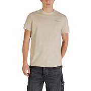 Beige Tommy Hilfiger Jeans Männer t-shirt mit dezentem Logo auf der linken Brust aus angenehmem Baumwollmaterial