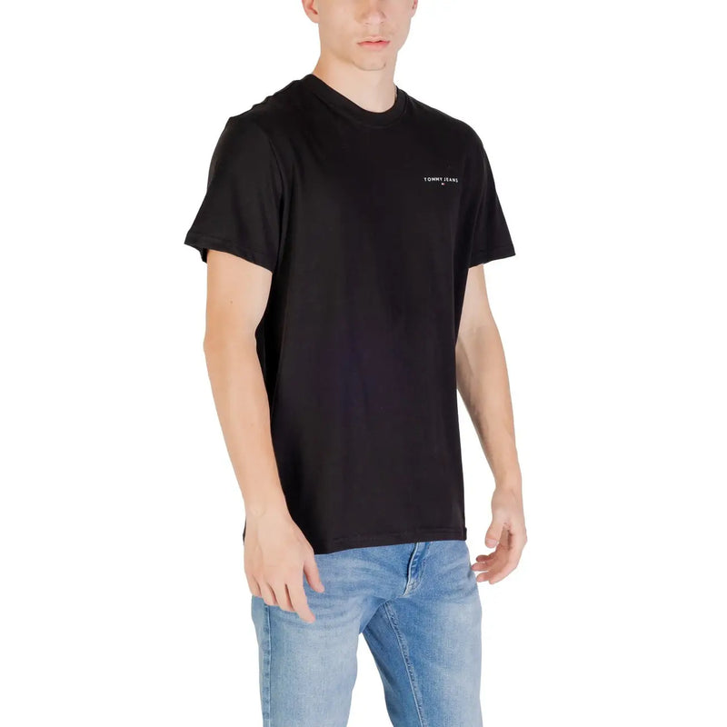 Tommy Hilfiger jeans men t-shirt in black with subtle white logo on chest made from comfortable fabric