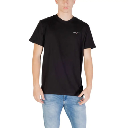 Tommy Hilfiger Jeans men t-shirt black cotton with small white logo on left chest ideal for casual wear