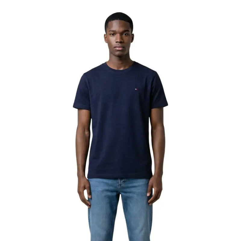 Marineblau Tommy Hilfiger Jeans Männer t-shirt mit Rundhalsausschnitt und kleinem Logo auf der linken Brust für lässige Kleidung