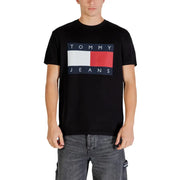 Schwarze Tommy Hilfiger Jeans für Herren t-shirt mit einem markanten rechteckigen Logo mit weißen, roten und marineblauen Streifen