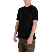 Schwarz Tommy Hilfiger Jeans Männer t-shirt mit dezentem weißen Logo auf der Brust, aus angenehmem Baumwollmaterial