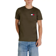 Olivgrüne Tommy Hilfiger Jeans für Herren t-shirt mit kleinem, gesticktem Flaggenlogo auf der linken Brust