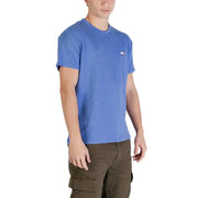 Tommy Hilfiger Jeans Herren-T-Shirt aus hellblauer Bio-Baumwolle mit kleinem Logo auf der linken Brust