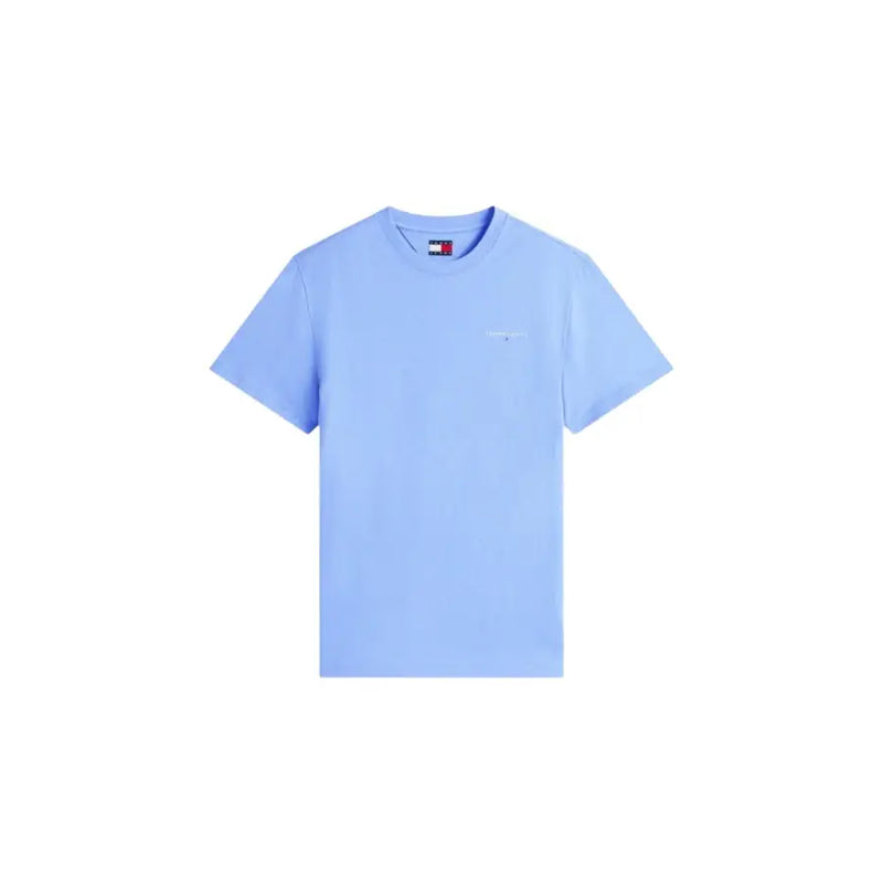 Hellblaues Tommy Hilfiger Jeans Herren-T-Shirt aus Bio-Baumwolle mit kurzen Ärmeln und dezentem, gesticktem Logo auf der Brust.
