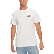 Weiß Tommy Hilfiger Jeans Männer t-shirt mit einem kleinen rechteckigen roten und schwarzen Logo auf der linken Brust