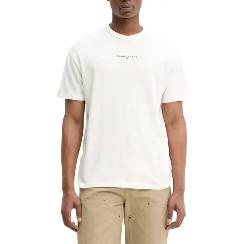 Off-white Tommy Hilfiger Jeans Männer t-shirt mit dezentem schwarzem Logo, das aus Baumwollmaterial über die Brust gedruckt ist