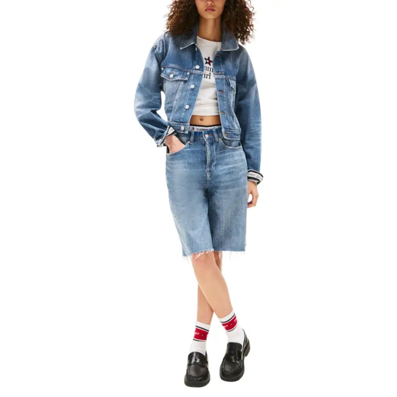 Woman wearing casual denim outfit with cropped jacket long shorts and loafers in Tommy Hilfiger Jeans Blue Print Blazer