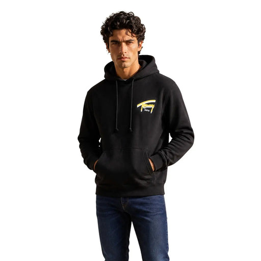 Tommy Hilfiger Schwarzer Herren-Hoodie aus Baumwolle mit goldenem Logo auf der Brust