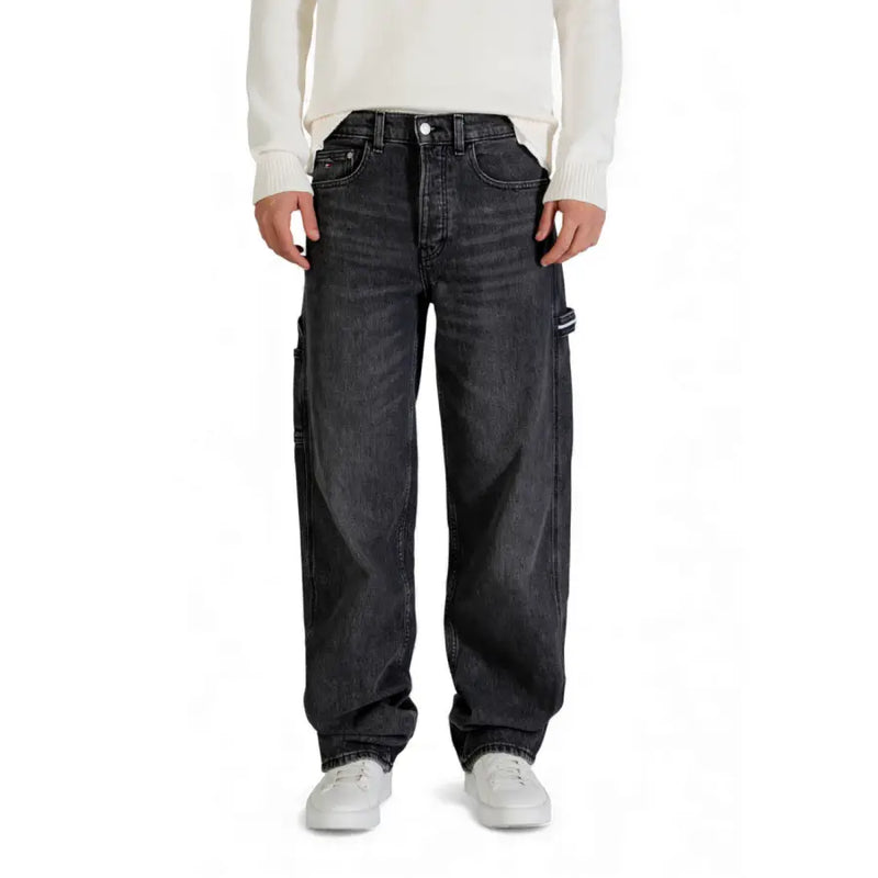 Tommy Hilfiger Schwarze Herrenjeans aus Bio-Baumwolle mit dunkler Waschung, lässigem, weitem Bein und Cargotaschen