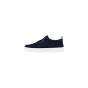 Tommy Hilfiger Herren-Mokassins aus blauem Wildleder, marineblauer Slip-on-Sneaker mit weißer Gummisohle, Vorderansicht