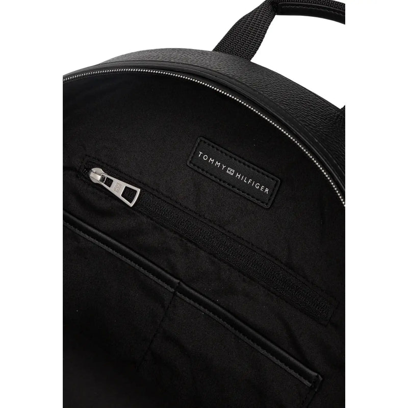 Tommy Hilfiger Herren-Rucksack Central, schwarz, strukturiertes Leder/Polyurethan, mit silbernem Reißverschluss, 45 cm