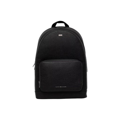 Schwarzer Tommy Hilfiger Central Rucksack aus strukturiertem Leder mit Reißverschlusstasche vorne und dezentem Markenlogo