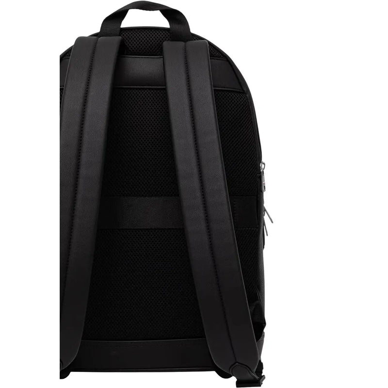 Tommy Hilfiger Herren-Rucksack Central, schwarz, aus Polyurethan, mit Mesh-Einsätzen und gepolsterten Trägern, Ansicht von der Rückseite