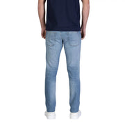 Back side of tommy hilfiger men jeans light blue slim fit made of organic cotton with classic pockets and subtle fading