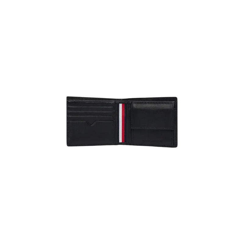 Tommy Hilfiger Herren-Ledergeldbörse, schwarz mit rot-weiß-blau gestreiftem Innenfutter, 11 x 9 cm