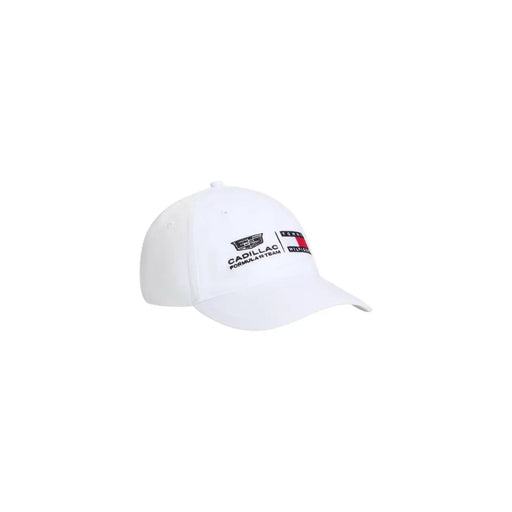Weiß Tommy Hilfiger Herren-Logokappe mit schwarzem Cadillac-Formel-1-Logo und rot-weiß-blauem Flaggenaufnäher aus Bio-Baumwolle