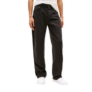 Men’s black denim jeans with white t-shirt and sneakers from Tommy Hilfiger