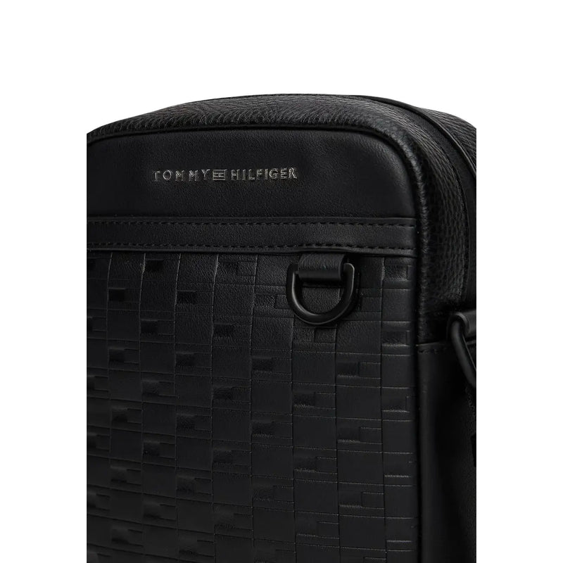 Schwarze Tommy Hilfiger Herren-Schultertasche aus strukturiertem, gewebtem Leder mit dezentem, geprägtem Logo aus Polyurethan