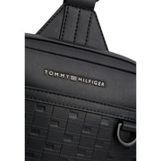 Schwarze Tommy Hilfiger Herren-Schultertasche aus strukturiertem, gewebtem Polyurethanleder mit Ziernähten, 24 x 33 x 9 cm