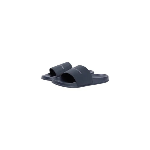 Dunkelblaue Tommy Hilfiger Herren-Sandalen mit minimalistischem Design und dezentem weißen Logo aus Polyurethan