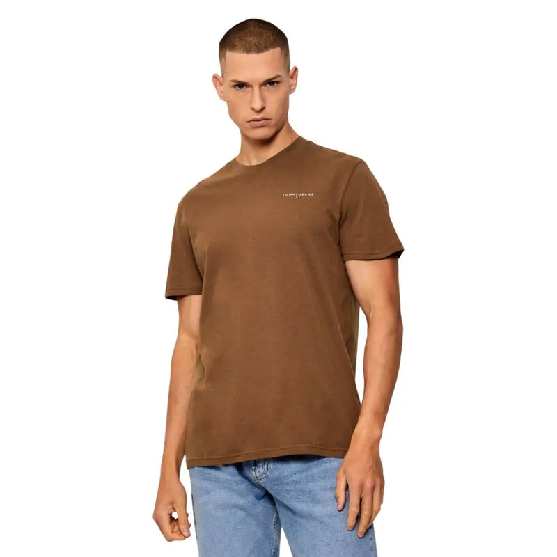 Tommy Hilfiger Slim-Fit Herren-T-Shirt in Kamelhaar aus Bio-Baumwolle mit dezentem, gesticktem Logo auf der Brust