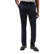 Tommy Hilfiger Herrenhose, marineblau, tailliert, mit geradem Bein und Ein-Knopf-Verschluss am Bund.