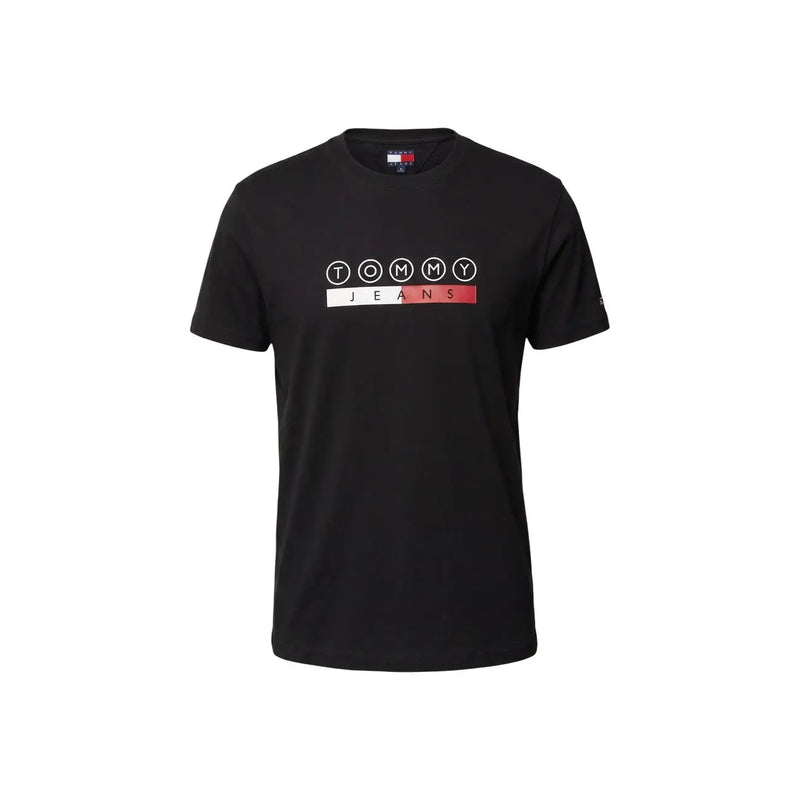 Tommy Hilfiger Schwarzes Herren-T-Shirt aus Baumwolle mit auffälligem weißen und roten Logo auf der Brust