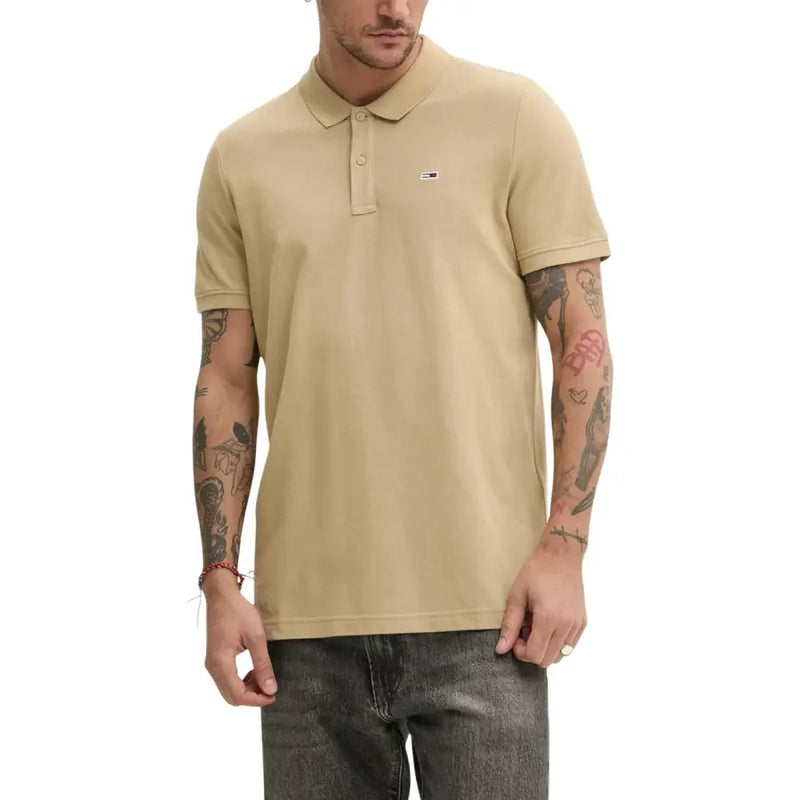 Beige Tommy Hilfiger Herren-Poloshirt mit klassischem Kragen und Logo auf der Brust für den Sommer