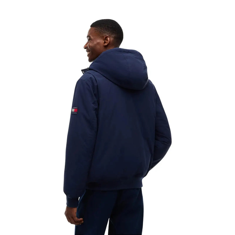 Tommy Hilfiger Steppjacke für Herren in Marineblau mit kleinem Flaggenlogo auf dem linken Ärmel, Vorderansicht