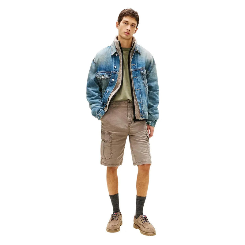 Tommy Hilfiger Herrenshorts aus blauem Denim mit weichem, hellbraunem Shearling-Futter, Vorderansicht