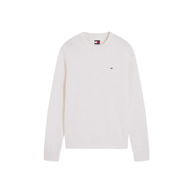Tommy Hilfiger Schmal geschnittener Herrenpullover in Creme mit dezenten Logos auf Brust und Halsausschnitt, Vorderansicht